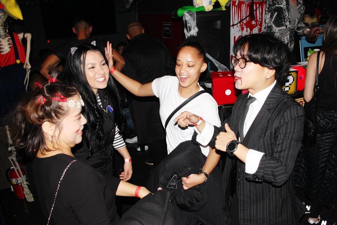 Seoul Pub Crawl by Absolute - The guide role: why hosts like Zara and Manuel change the whole night