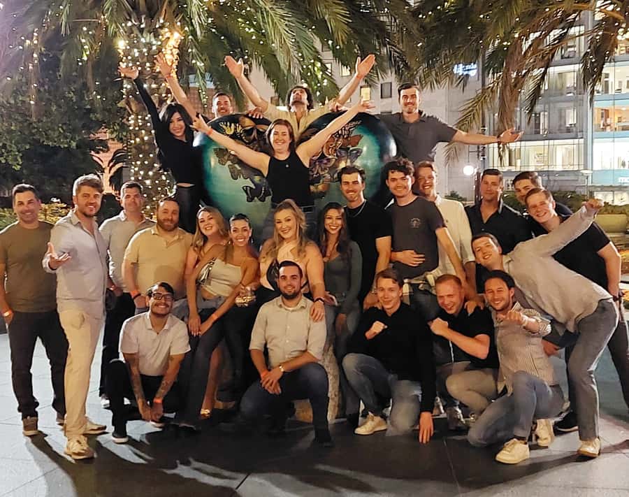 SF Pub Crawl and Clubbing Experience - Your Hosts and the Express Setup: How the Night Starts