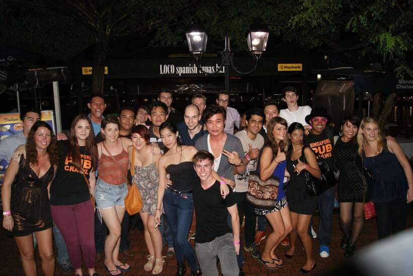 Singapore Pub Crawl - Party like a Local - Stop 1: the welcome shot and the local playbook