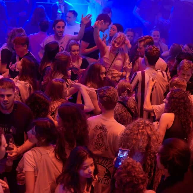 Sofia's Hidden Bars: 4-Hour Pub Crawl - First stop beer or wine: the easiest way to meet people fast