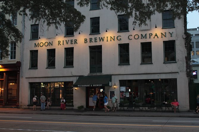 Spooky Savannah Haunted Pub Crawl - Haunted Pubs, Drink Breaks, and That Savannah Speakeasy Feeling