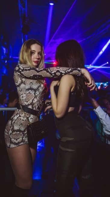 Stockholm: The Original Pub Crawl - Ending at the dance floor (or karaoke): what “the last leg” can feel like