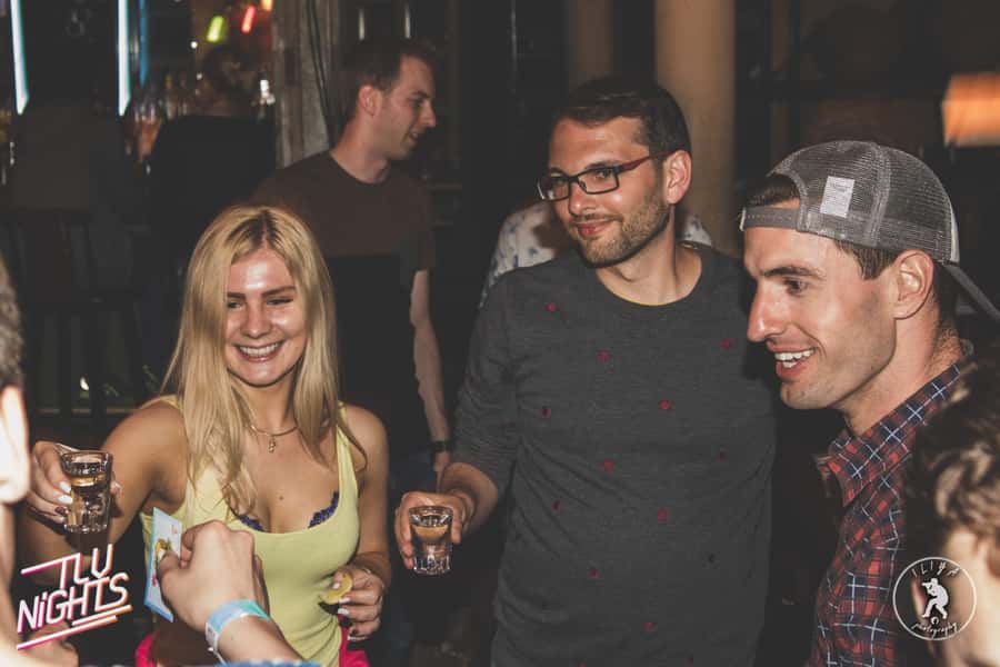 Tel Aviv: Pub Crawl with 4 Stops and Free Shots - The 4-hour Tel Aviv plan: four venues, one smooth flow