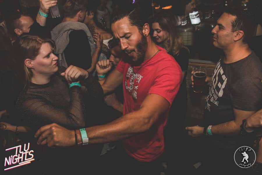 Tel Aviv: Pub Crawl with 4 Stops and Free Shots - Small rules that matter more than you think