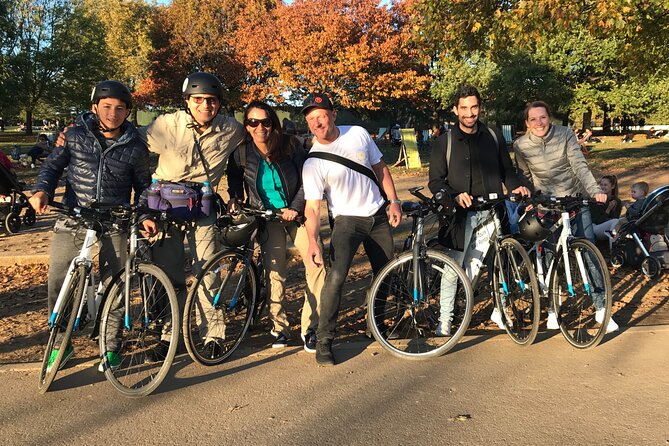 The "Big Six" of London and a Pub - 5 Hour Tour - Bikes, helmets, and the guide you’ll want to hear