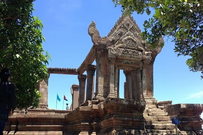 The Cambodian Circus Show and Pub Street Night Market - Stop 2: Siem Reap Night Market add-on (about 30 minutes)