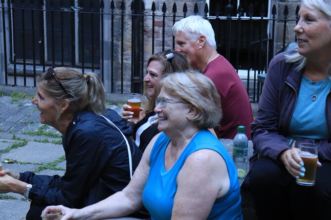 The Edinburgh Literary Pub Tour - Pubs along the route: what’s included and what isn’t