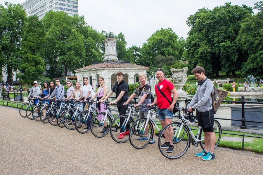 The London "Big Six" and a Pub. 5 hour tour - Trafalgar Square to Parliament and Big Ben Views From the Saddle