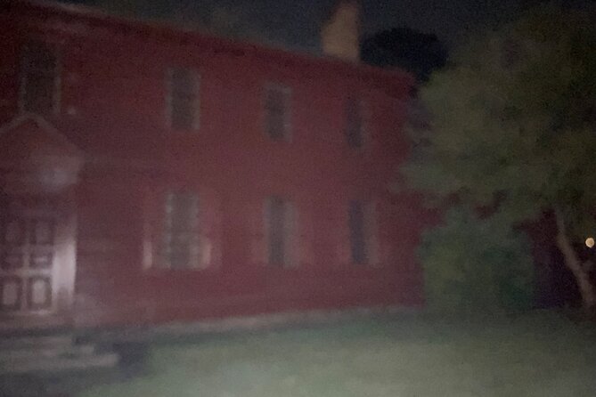 The Murder Tour and Pub Crawl - The 1.5-hour guided walk through Historic Williamsburg crimes