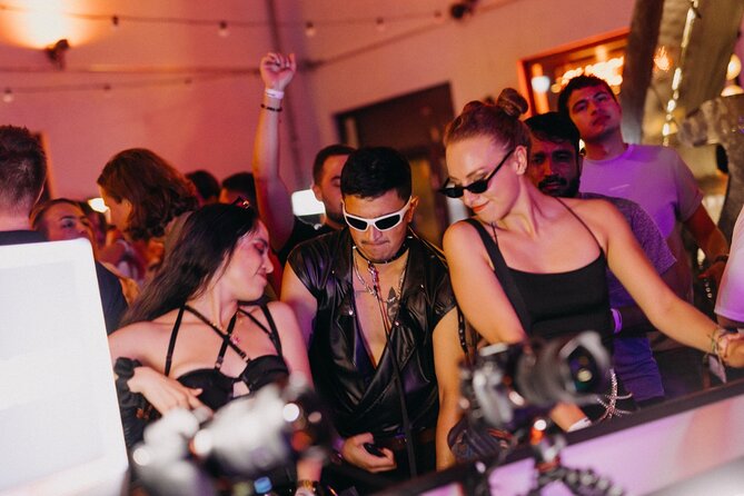 The Original Athens Pub Crawl - Booking Timing, Weather, and Group Size Limits