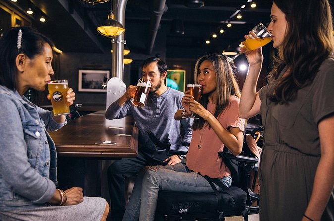 Thirsty for Edinburgh: Scotlands Best Historical Pub Tour - Royal Mile haunt stop: hangman’s rope vibes
