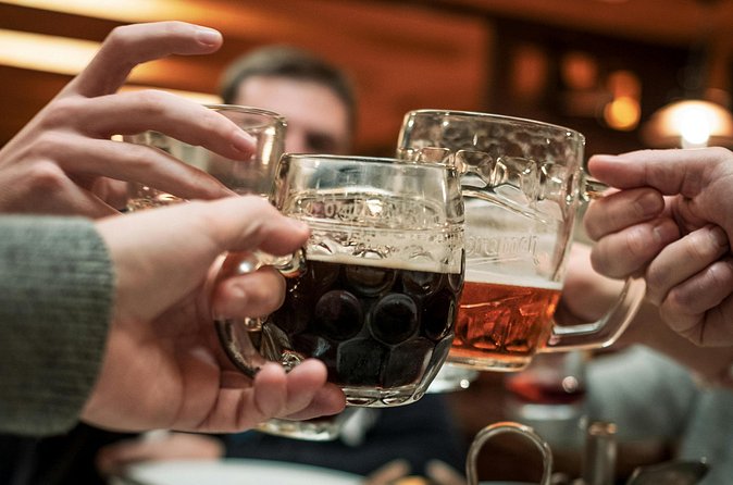 Thirsty for Edinburgh: Scotlands Best Historical Pub Tour - Grassmarket’s bodysnatcher era at an old tavern
