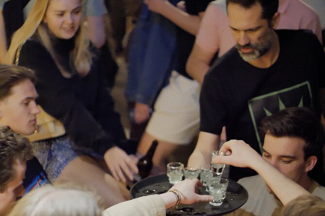 Thursday & Friday Night Pub Crawl for Professionals in Athens - Why This Athens Professional Pub Crawl Works for Your Night