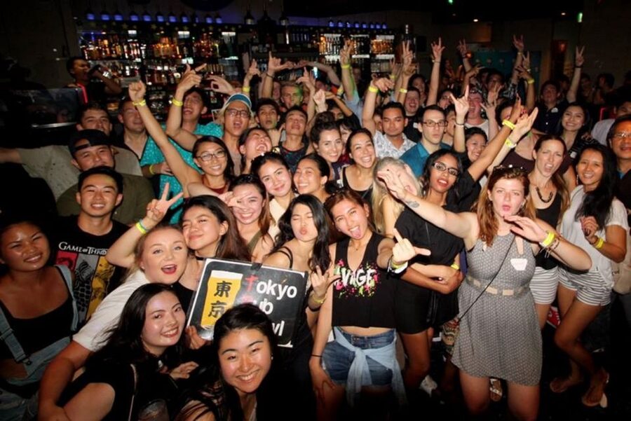 Tokyo: Pub Crawl and Bar Tour - Starting at Bar Propaganda: meet, relax, then start mixing