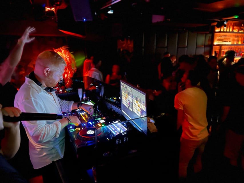 Utrecht: Ludwig's Original Pub Crawl with VIP Club Entry - Should you book this pub crawl?