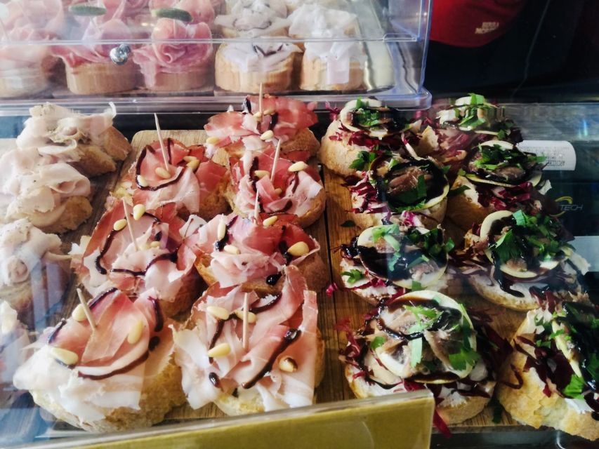 Venice: Venetian Style Carnival Pub Crawl - Stop 3: The Spritz Moment Near the End