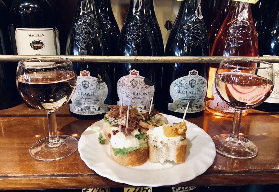Venice: Venetian Style Carnival Pub Crawl - Where the Tour Ends: Rialto Is a Convenient Finish Line