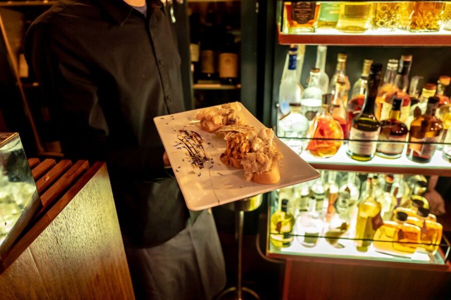 Venice: Venetian Style Carnival Pub Crawl - Price and Value: What $93 Buys in Two Hours
