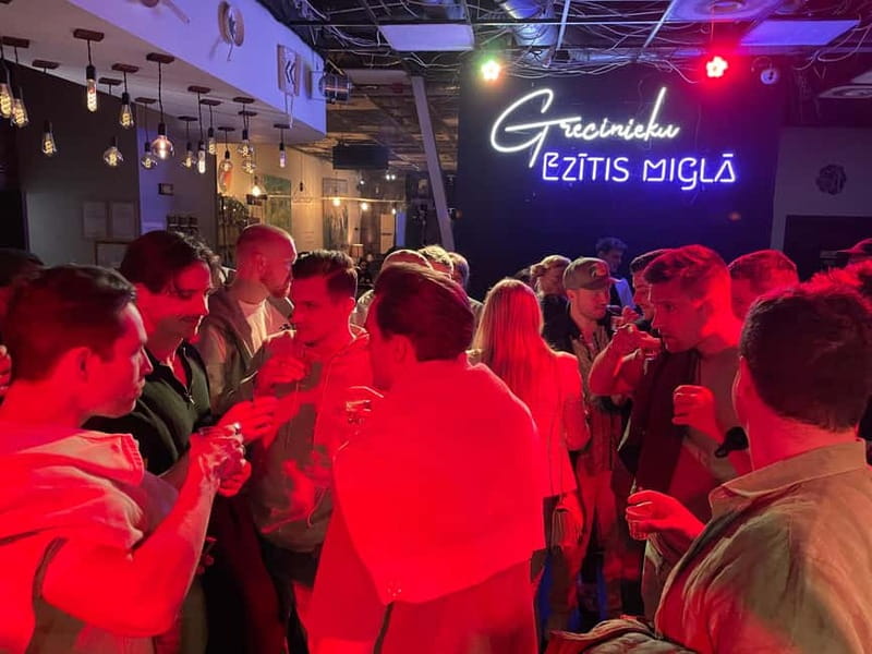 Vilnius: Pub Crawl with Welcome Drink and Traditional Snacks - Key things to know before you go