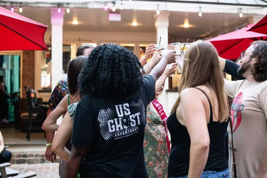 Waikiki Ghosts Boos and Booze Haunted Pub Crawl - What’s included vs. what you pay for at The Beach Bar