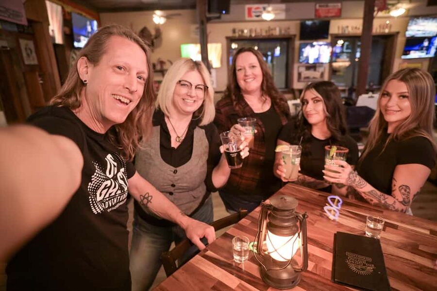Waikiki Ghosts Boos and Booze Haunted Pub Crawl - Timing, route changes, and how to stay comfortable