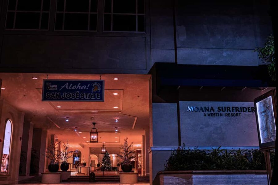 Waikiki Ghosts Boos and Booze Haunted Pub Crawl - Price value: is $28 worth it in Waikiki?