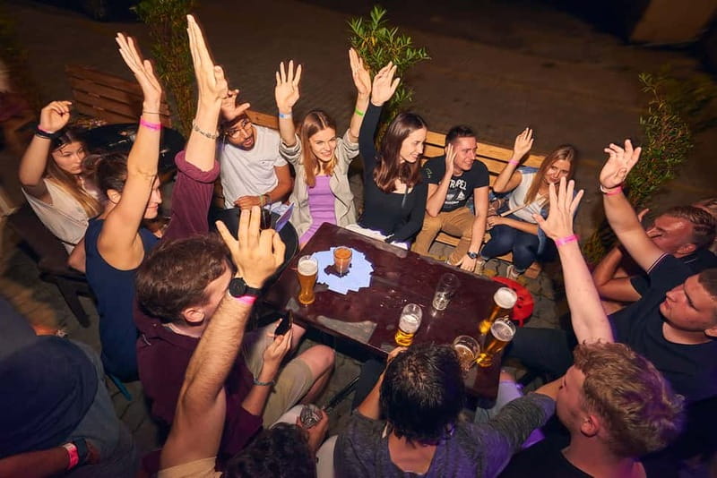 Warsaw: Pub Crawl with Optional 1-Hour Open Bar - Finding Makulatura Club: Start Strong at Chmielna 5