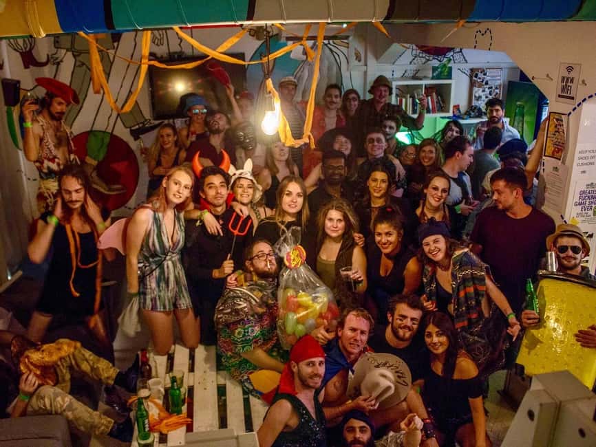 Zagreb: Pub Crawl, 1-Hour of Unlimited Drinks, & Club Entry - Drinking games: the fast track to new friends