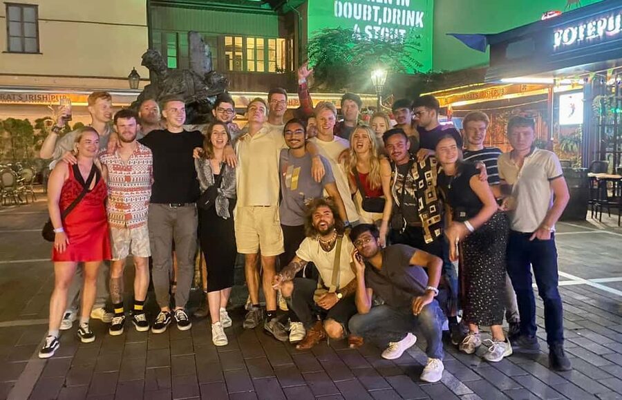 Zagreb: Pub Crawl, 1-Hour of Unlimited Drinks, & Club Entry - Thursday to Saturday club rules: what to wear and what to avoid